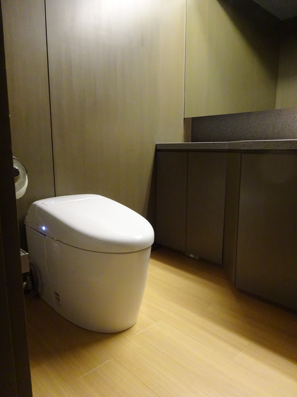 TOTOレストパスI型&ネオレストRH1にお取替え TOTOレストパスI型&ネオレストRH1にお取替え